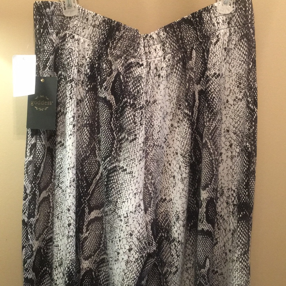 Goddess snakeskin jet black combo pants - Picture 5 of 13